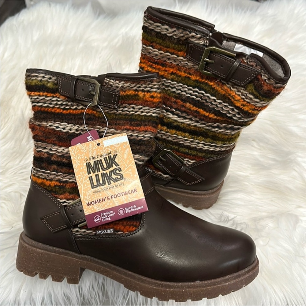 Muk Luks Brown With Orange and Cream Accents Ankle Boots Memory Foam Sz 7.5W NEW